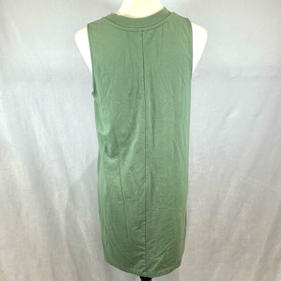 Light olive green soft jersey knit shift dress size medium - Picture 4 of 6